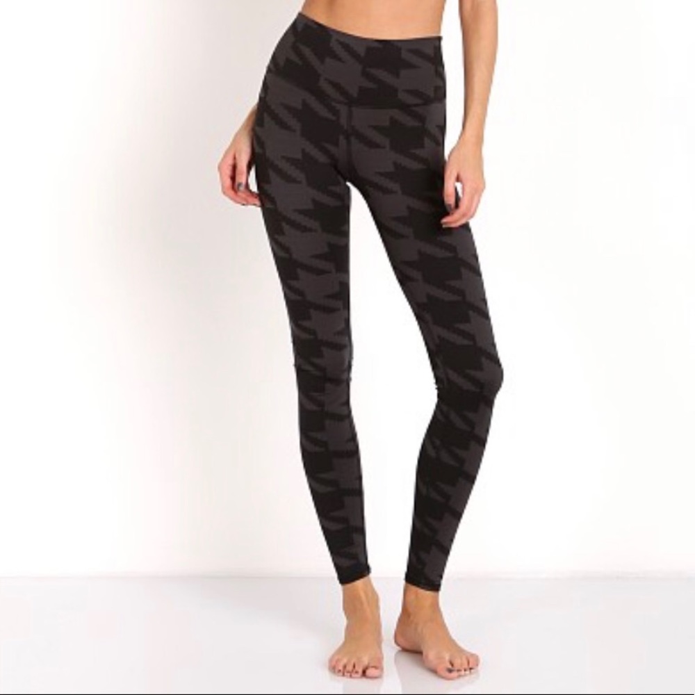 Alo Leggings